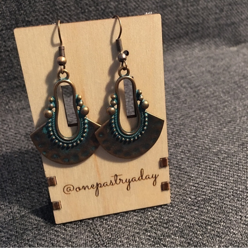 Boho, Western Flair Fashion Dangle Hammered Metal Earrings, Cooper, Turquoise - Picture 12 of 14